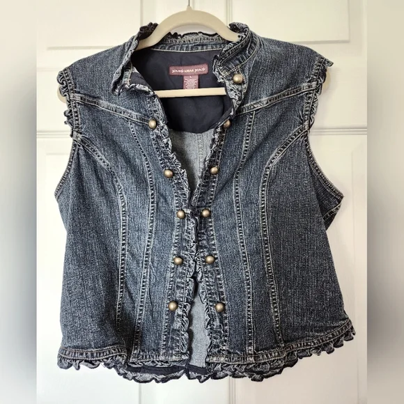 Jones Wear Denim Vest with Silver Buttons - Picture 2 of 11